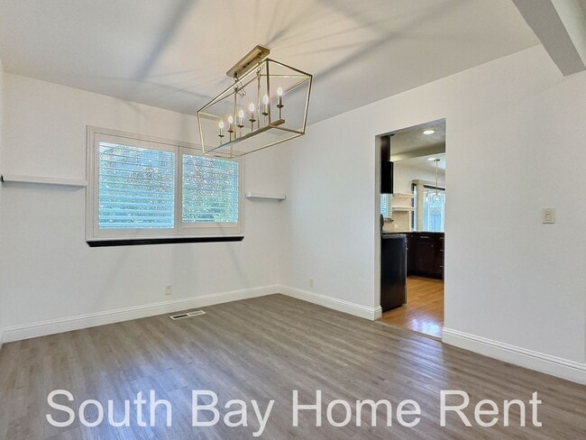 Building Photo - 4BD/3BA - Spacious 2-story Single Family H...