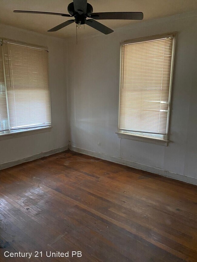 Building Photo - 2 br, 1 bath House - 910 W. 15th Ave