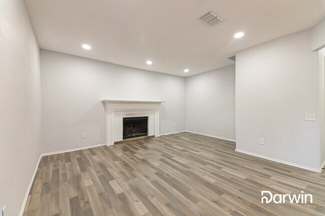 Building Photo - 2624 Coldstream Dr