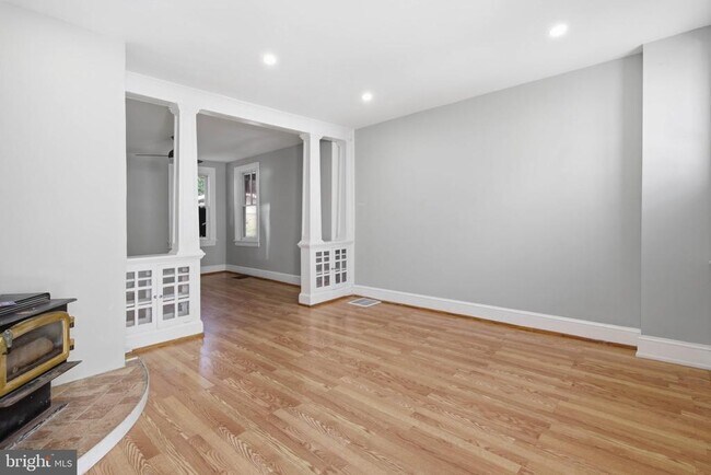Foto del edificio - 624 Poplar St