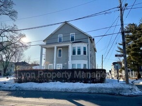 Building Photo - 1134 Social St