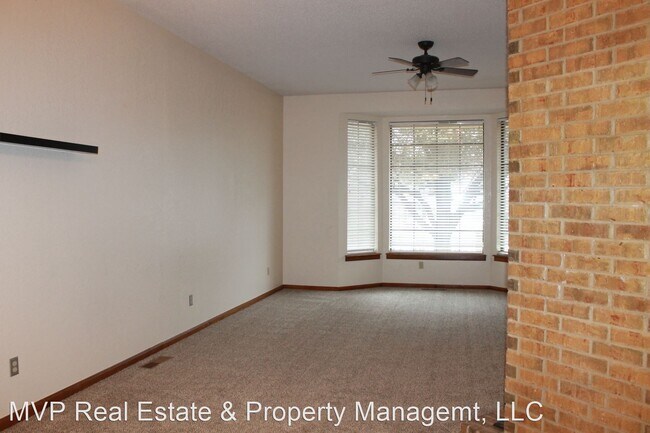 Building Photo - 3 br, 2 bath House - 9720 Railroad