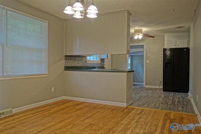 Foto del edificio - 7805 Hilton Dr SW
