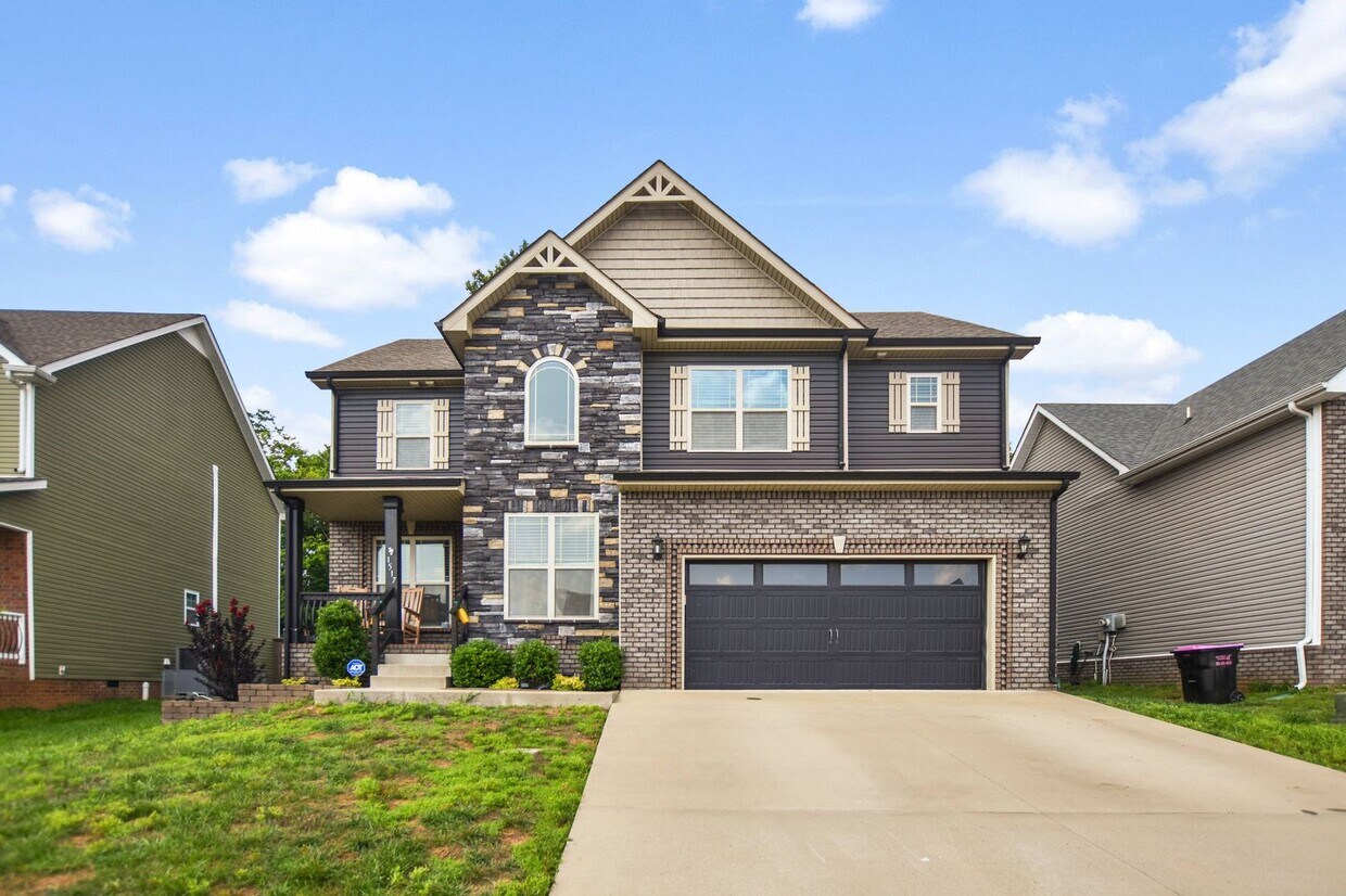 Foto principal - Pet Friendly Four Bedroom!