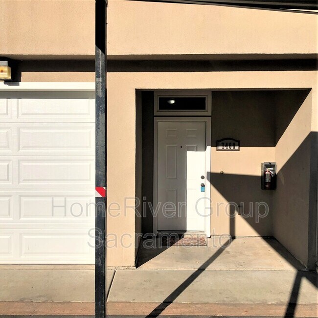 Building Photo - 7460 Garden Meadow Ln