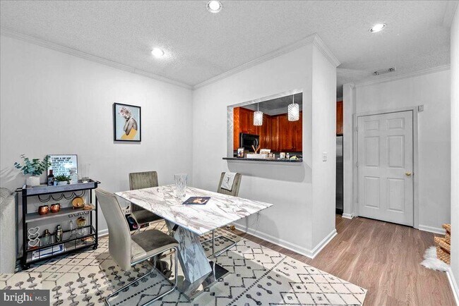Foto del edificio - 1708 Lake Shore Crest Dr