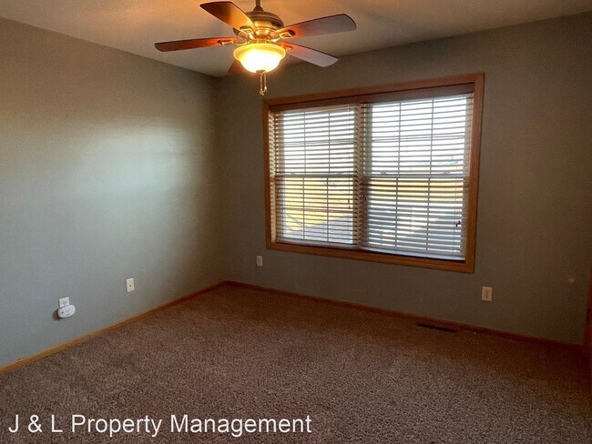 Foto del edificio - 6190 S Pointe Dr SW