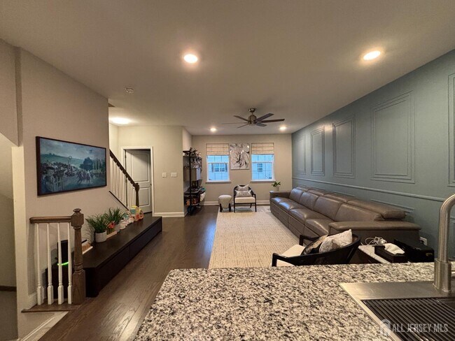 Foto del edificio - 1205 Hights Farm Rd N