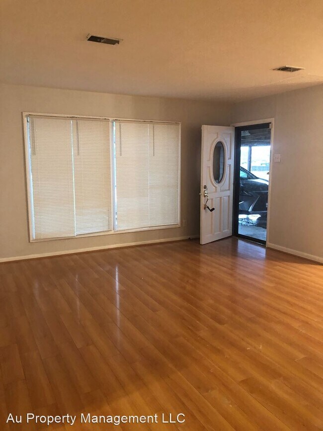 Building Photo - 3 br, 1 bath House - 2516 LAWNDALE DR.