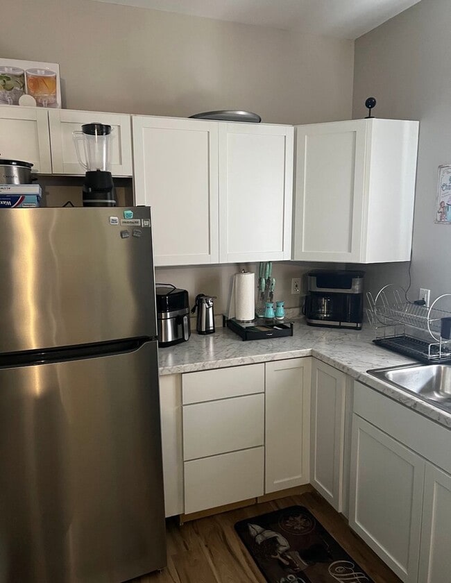 Building Photo - 1917 W Madison St