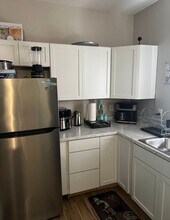 Building Photo - 1917 W Madison St