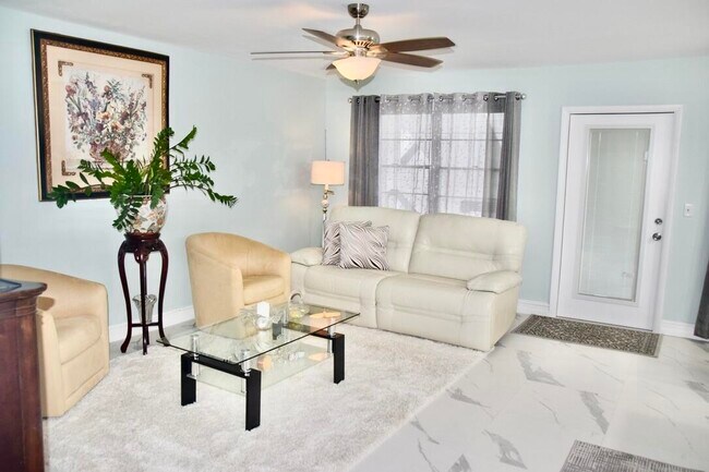 Foto del edificio - 364 Keswick C