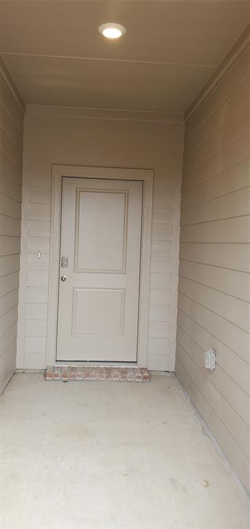 Building Photo - 813 Fueller Dr