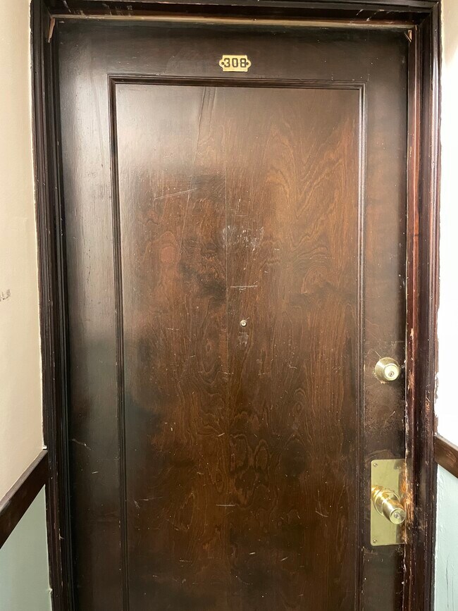 Foto del edificio - 4615 N Lincoln Ave