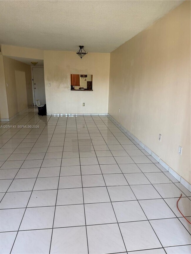 Foto del edificio - 1855 W 60th St