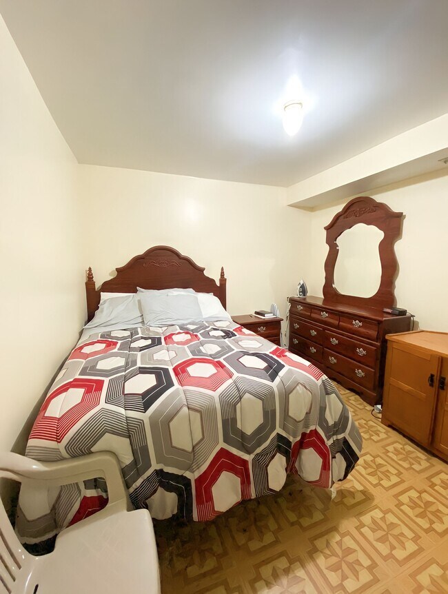Building Photo - 24236 Club View Dr