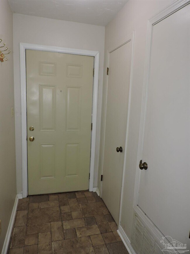 Foto del edificio - 7356 Sandy Creek Cir