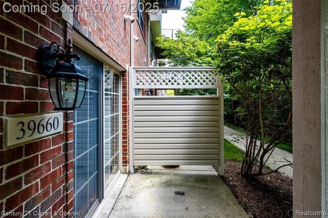 Foto del edificio - 39660 Rockcrest Ln
