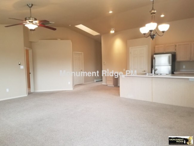 Building Photo - 7 Burgundy Ct