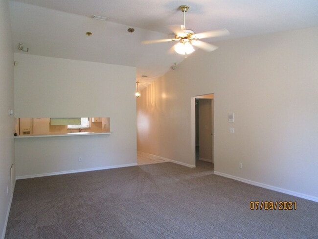 Building Photo - 3BR 2BA HOME FLORIDA SHORES FOR RENT