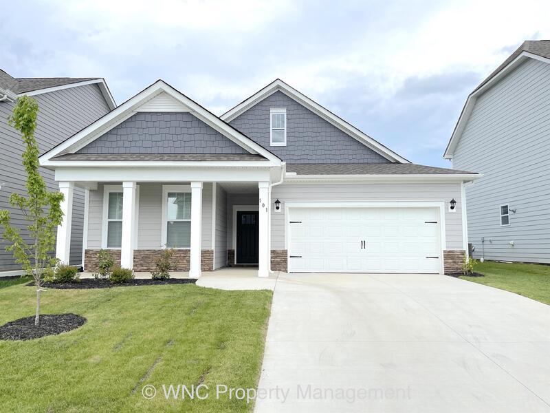 101 Thornberry Rd, Hendersonville, NC 28792 House Rental in