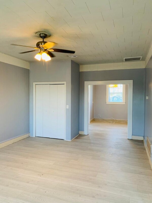 Building Photo - 2601 Fort Ave