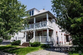 Building Photo - 1609 Lakewood Ave
