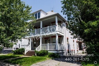 Building Photo - 1609 Lakewood Ave