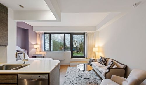 Foto del edificio - 345 W 16th St