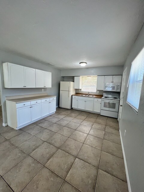 Foto del edificio - 5516 18th St W