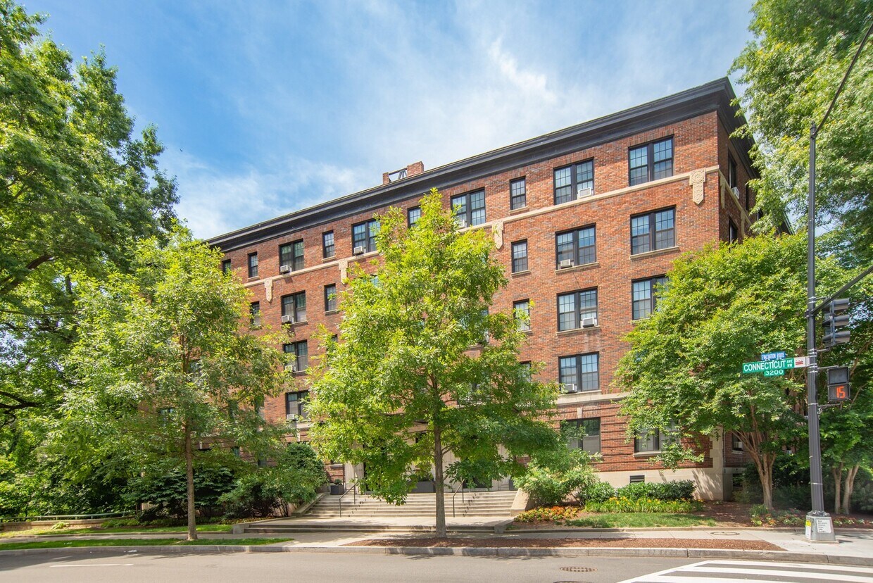 Foto principal - Parkway Apartments