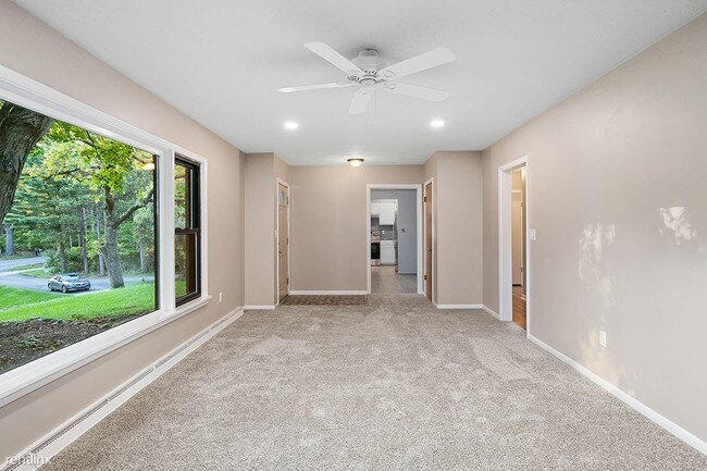 Building Photo - 3 br, 1.5 bath House - 8730 Bailey Dr NE