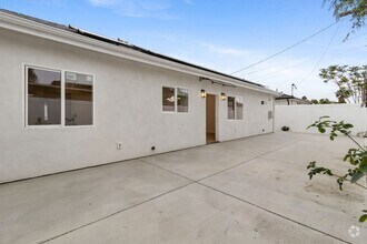 Building Photo - 8853 Remick Ave