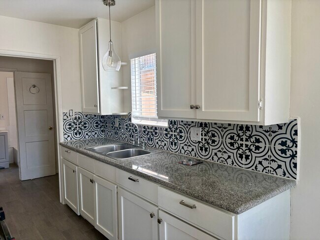 Foto del edificio - 6600 Southside Dr