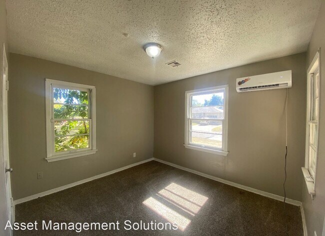 Foto del edificio - 3 br, 1 bath House - 1801 Carlisle