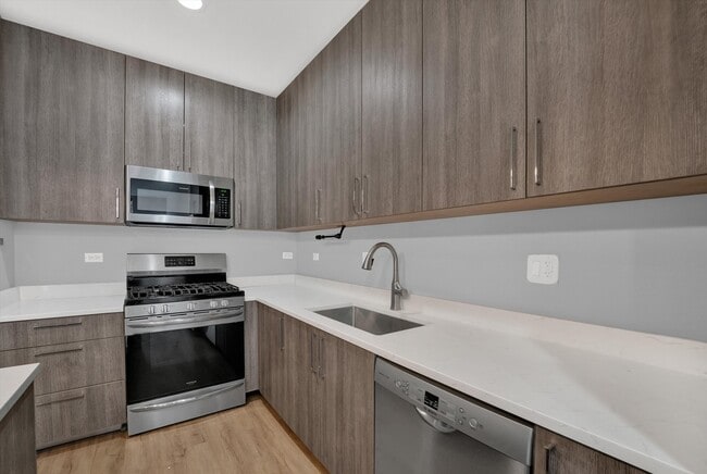 Building Photo - 1385 Brown St