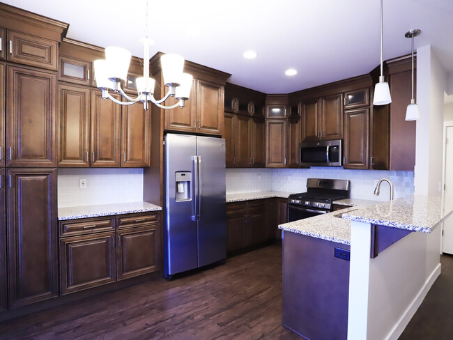 Kitchen - 102 Trapper Cir