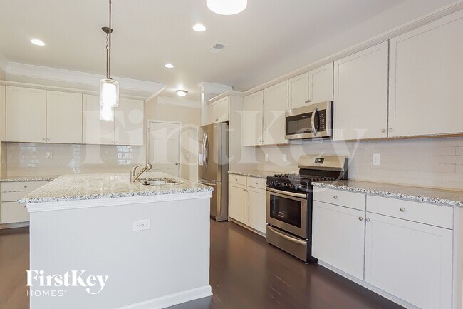 Foto del edificio - 6608 Rice Cir