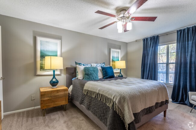 2BD, 2BR - 1224SF - Bedroom - Colony Woods