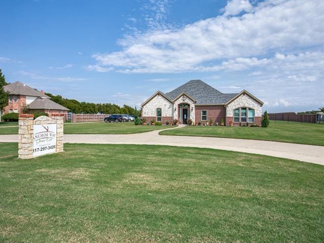 Building Photo - 10809 W Cleburne Rd
