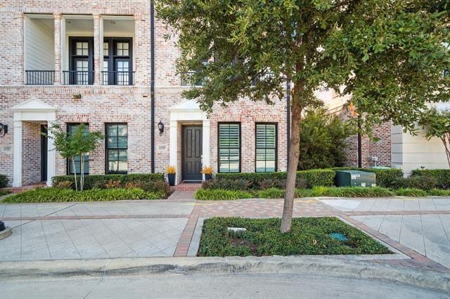 Foto del edificio - 14989 Oak St