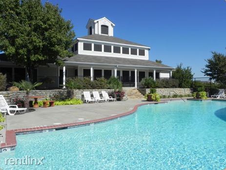 Fotografía del edificio - 6501 Shady Oaks Manor Dr