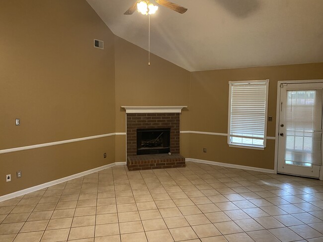 Building Photo - 9161 Valkrie Ln