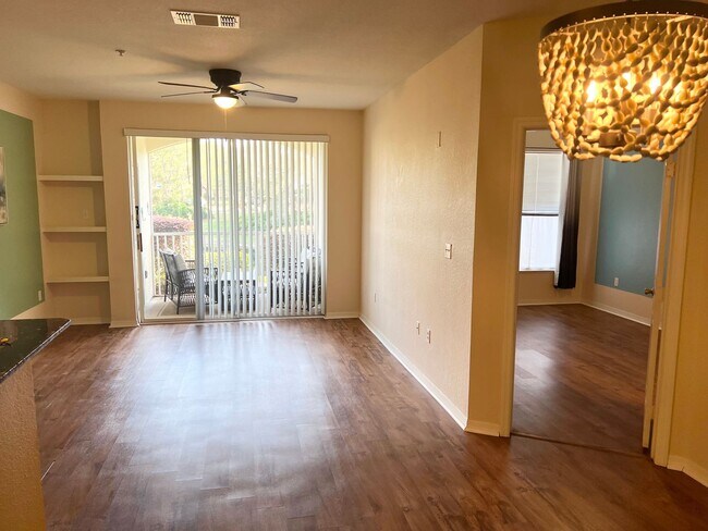 Foto del edificio - 2 Bedroom 2 Bath Condo For Rent in Kissimm...