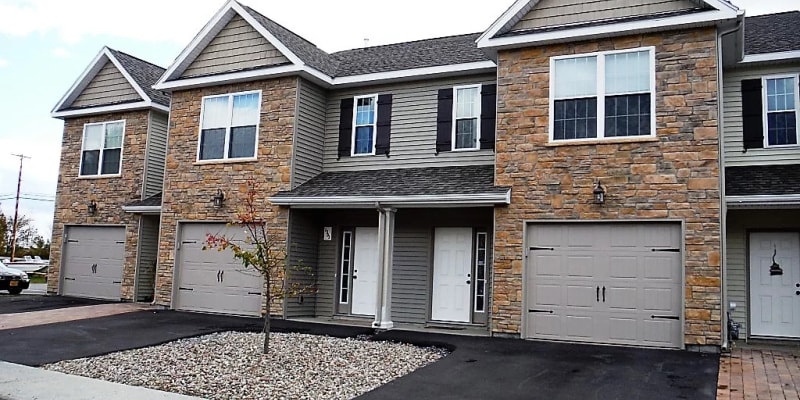 Primary Photo - Townhouse Drive
