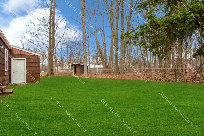 Foto del edificio - 3130 McCollum Ave