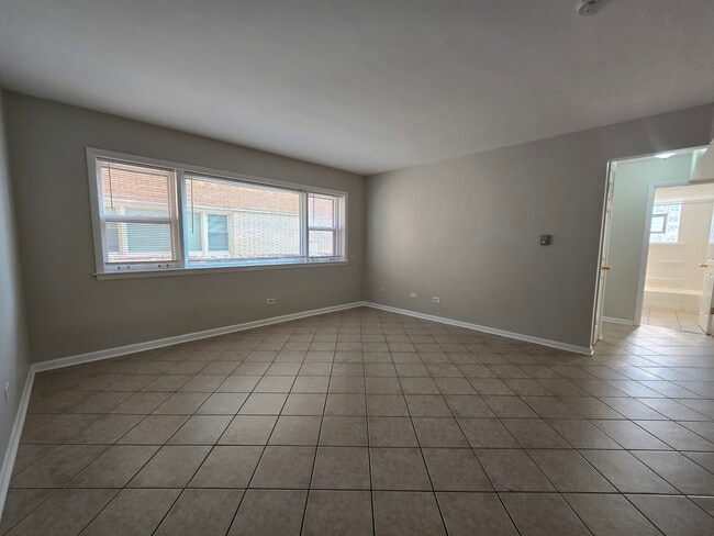 Building Photo - 837 Lathrop Ave