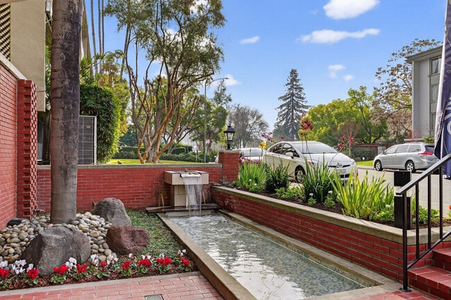 Building Photo - Fayette Arms Apartments