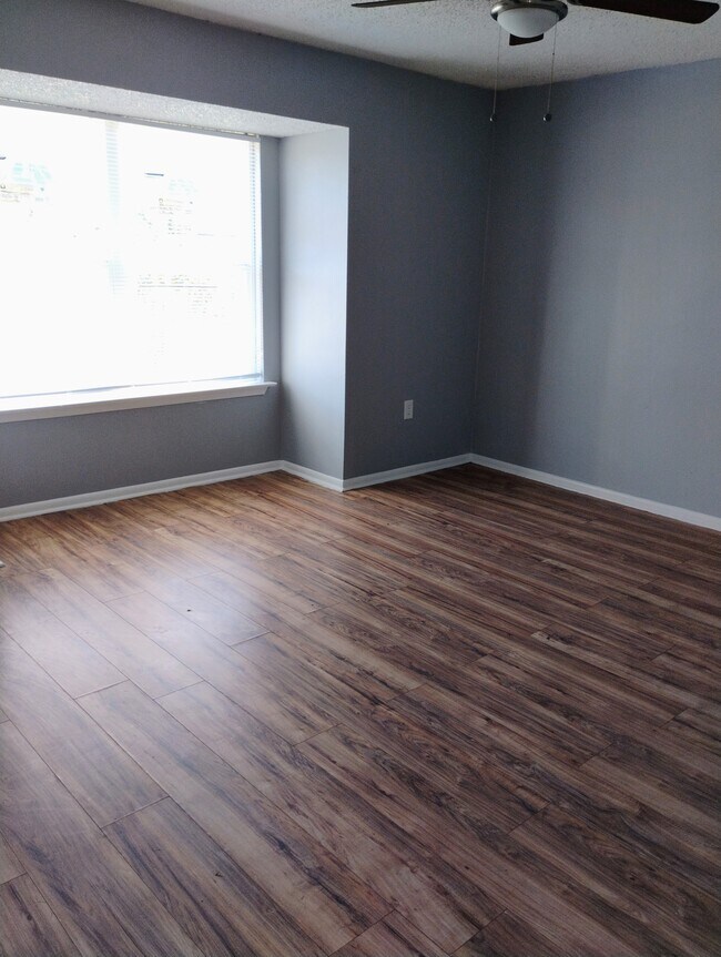 Foto del edificio - 5275 Kimberlin Ave