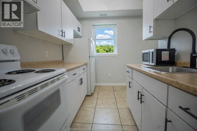 Photo du bâtiment - 416 Lincoln Rd